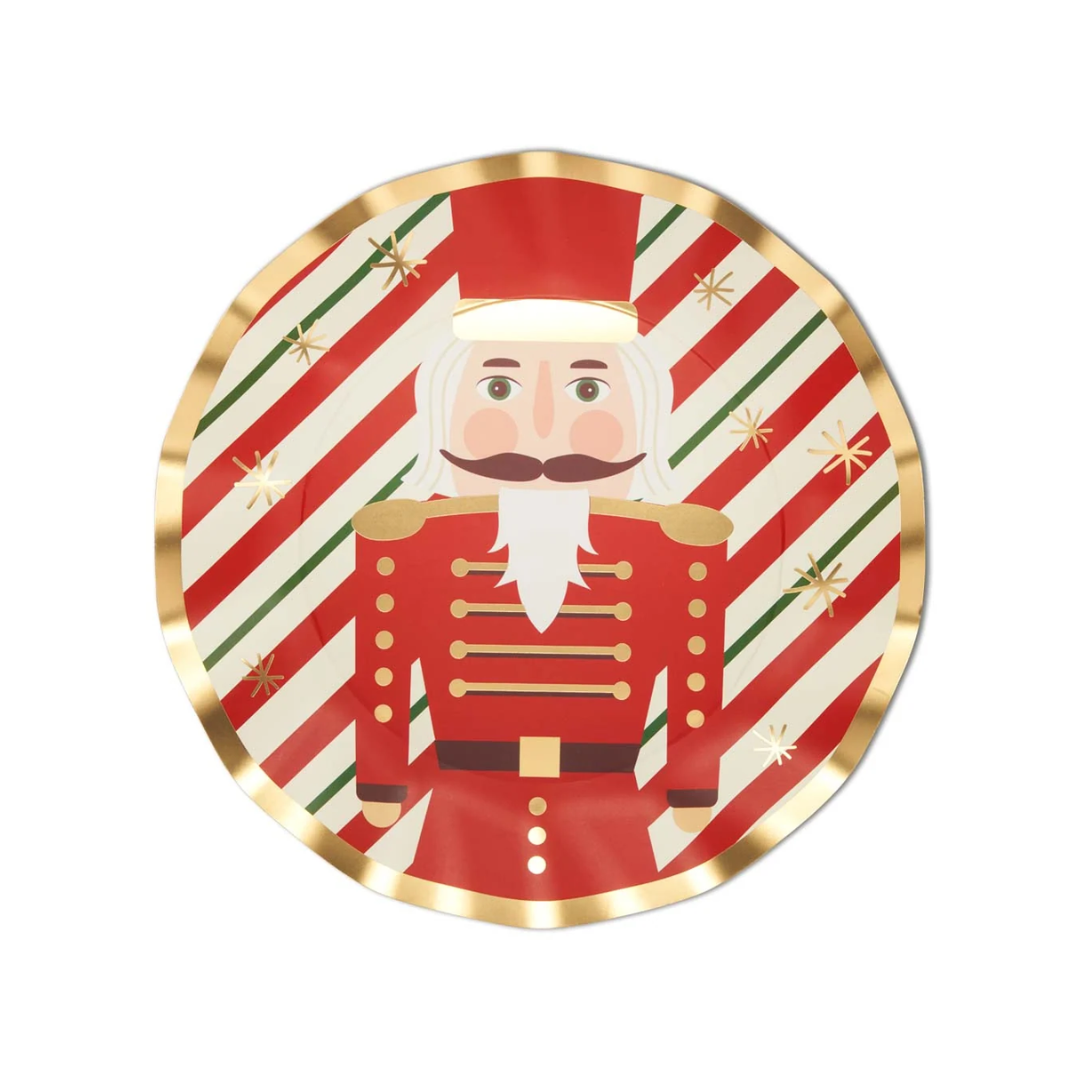 Wavy Dinner Plate Nutcracker - Christmas