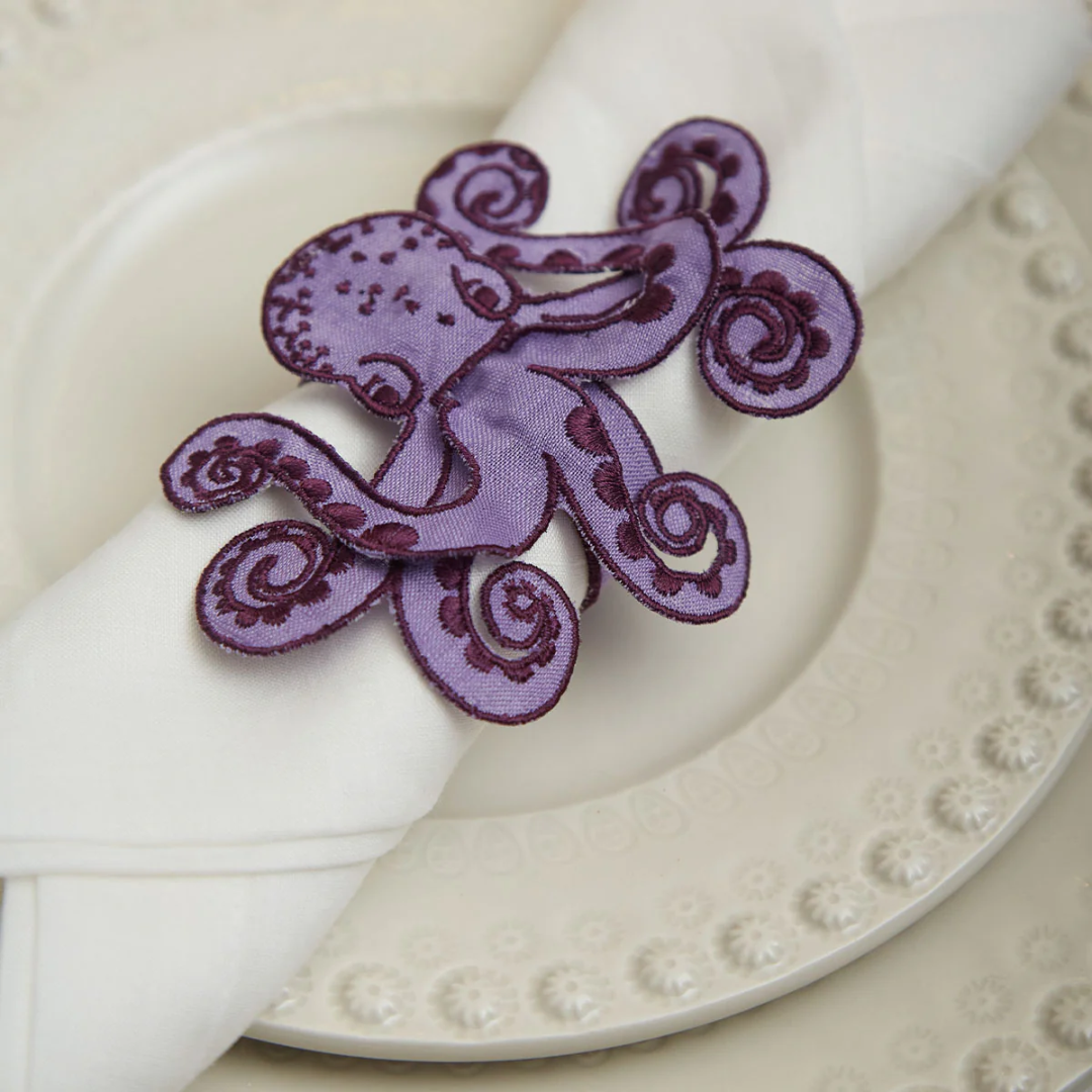 Servilleteros La Mar Bodado en Lino Morado . Set de 4