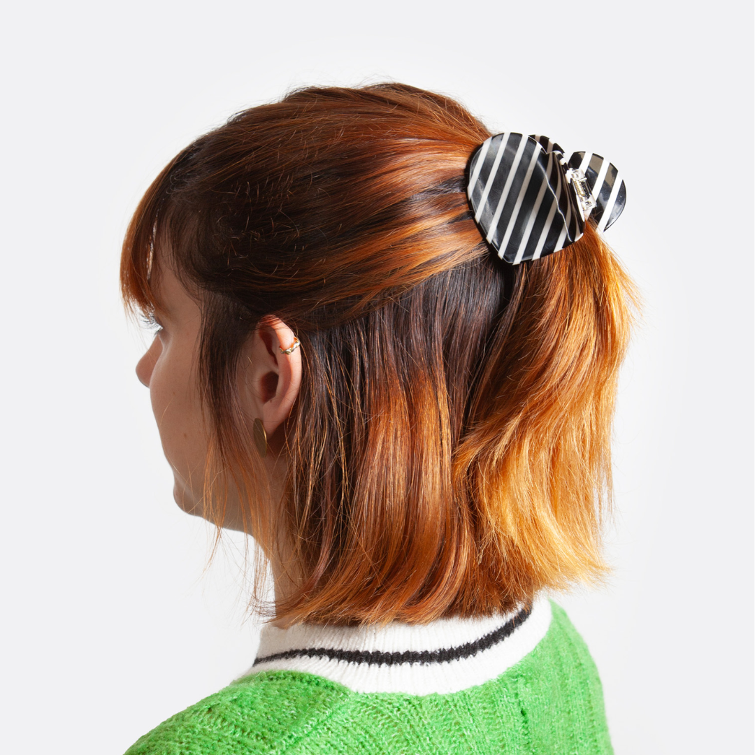 Hair Claw - Heart B & W